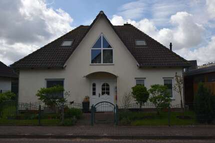 Haus zum Kaufen in Ueckermünde 320.000,00 € 146 m²