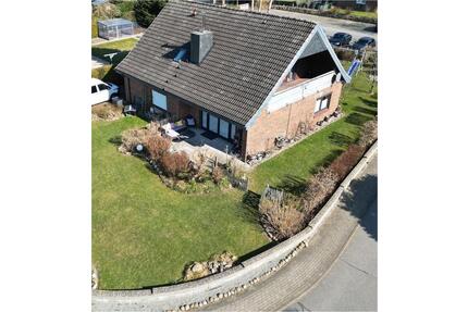 Gepflegtes Einfamilienhaus (Nähe Nordsee in 25767 Albersdorf)