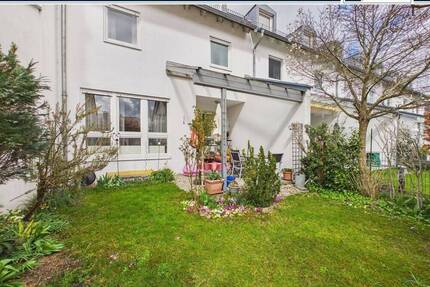 Seltene Gelegenheit: Reihenmittelhaus mit viel Platz & Garten in Bestlage von Landshut West