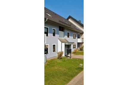 Modernisierte EG 2-Zimmer-Wohnung mit Balkon und TG-Stellplatz - Bad Krozingen
