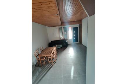 Schicke komplett möbilierte 2-Zimmer Wohnung in Pliezhausen