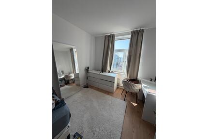 Zimmer in 3er-WG zu vermieten! - 365,00&nbsp;EUR Kaltmiete, ca.&nbsp; 16,00&nbsp;m&sup2; in Bielefeld (PLZ: 33602)