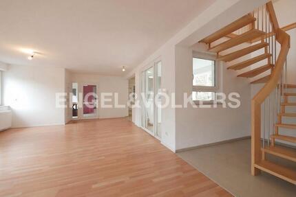 Modernes Einfamilienhaus mit viel Platz und lichtdurchflutetem Wohnbereich - Schweinfurt Bellevue