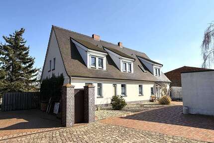 Haus zum Kaufen in Weißandt-Gölzau 499.000,00 € 233.58 m²