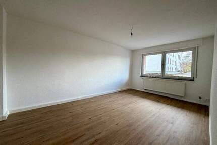 Renovierte 3 Zimmer Wohnung - 750,00&nbsp;EUR Kaltmiete, ca.&nbsp; 64,00&nbsp;m&sup2;&nbsp;Wohnfl&auml;che in Hanau (PLZ: 63452)