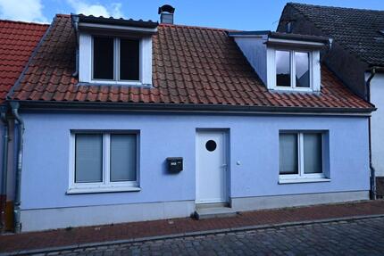 Haus mit kleinem Garten - 280.000,00&nbsp;EUR Kaufpreis, ca.&nbsp; 125,00&nbsp;m&sup2; in Usedom (PLZ: 17406)