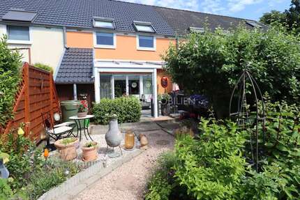 Haus zum Kaufen in Rostock Brinckmansdorf 395.000,00 € 118 m² - Rostock / Brinckmansdorf