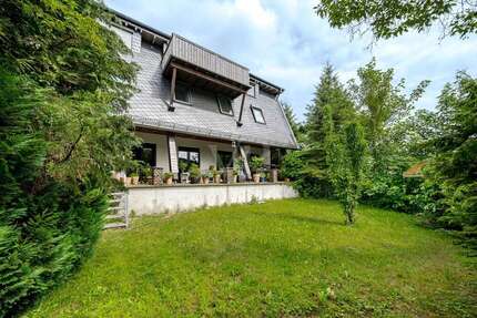 Haus zum Kaufen in Schmitten im Taunus 665.000,00 € 407 m²