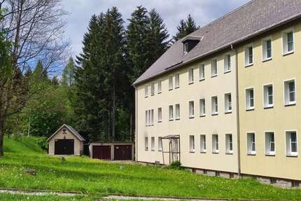 Wohnung zum Kaufen in Johanngeorgenstadt 25.000,00 € 64.79 m²