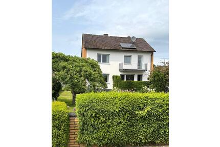 Von privat - Gepflegtes EFH mit Garten, Balkon & Terrasse Stahle - Höxter