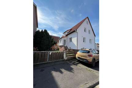 Haus zum Kaufen in Kirchhain 365.000,00 € 137.8 m²