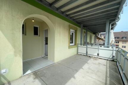 Uniklinik Freiburg, schöne renovierte 3 Zimmerwohnung mit Balkon - Freiburg im Breisgau Brühl
