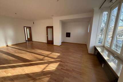 Wohnung zum Kaufen in Düsseldorf 400.000,00 € 127 m²