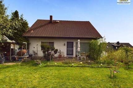 Vielseitiges 2-Familienhaus mit Ausbaureserve & großem Garten in Birstein