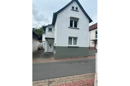 Mehrgenerationshaus - 285.000,00&nbsp;EUR Kaufpreis, ca.&nbsp; 156,00&nbsp;m&sup2; in Aßlar (PLZ: 35614)