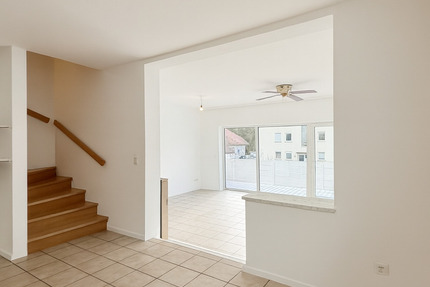 Frisch renoviertes und familienfreundliches Reihenendhaus mit kleinem Garten in Oberdürrbach, sofort bezugsfrei - Würzburg