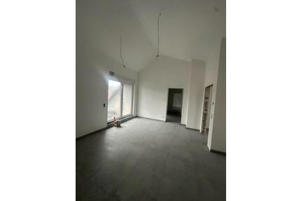 Moderne Dachgeschosswohnung in Blieskastel Bierbach - Erstbezug