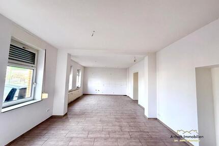 3-Raumwohnung im Erdgeschoss mit Parkplatz| Badewanne und Dusche - Bitterfeld-Wolfen