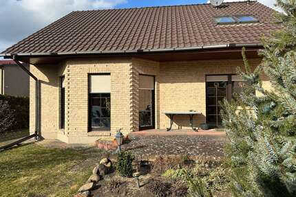 Haus zum Kaufen in Letzlingen 265.000,00 € 238 m²