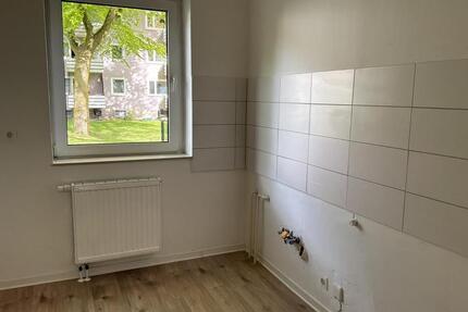 Wir haben für Sie renoviert: Praktische Erdgeschosswohnung Am Anger frei! - Gütersloh Kattenstroth
