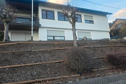 Wohnung zu vermieten - 650,00&nbsp;EUR Kaltmiete, ca.&nbsp; 86,00&nbsp;m&sup2; in Kirchhundem (PLZ: 57399)