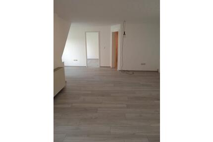 Schöne 3 Zimmer Wohnung in ruhiger Lage mit Balkon ab 01.04.26 - Kolitzheim