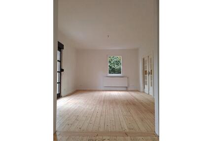 Haus zur Miete - 1.952,00&nbsp;EUR Kaltmiete, ca.&nbsp; 156,19&nbsp;m&sup2; in Weimar (PLZ: 99423)