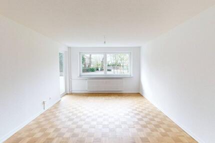 Helle 3-Zimmer-Erdgeschosswohnung mit BALKON und WANNENBAD - Uetersen