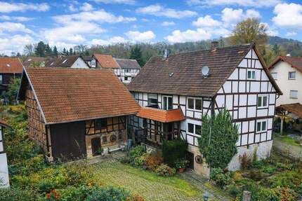 HISTORISCHES FACHWERKHAUS IM ALTEN ORTSKERN VON GUNTERSHAUSEN SUCHT NEUE EIGENTÜMER - Baunatal / Guntershausen