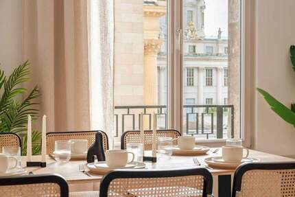 Palais Marché - Beeindruckende Symbiose aus Eleganz und Komfort direkt am Alten Markt - 2. Etage - Potsdam Nördliche Innenstadt