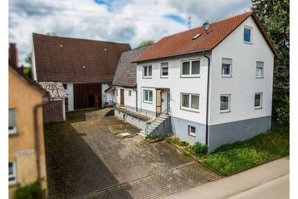 Ehemalige Hofstelle mit großem Potenzial - Ballendorf