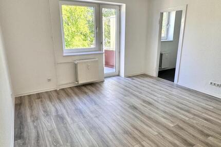 * TIP TOP RENOVIERT - klein aber FEIN - guter SCHNITT * Bezug ab SOFORT * lebhaftes Viertel * - Kaiserslautern Engelshof