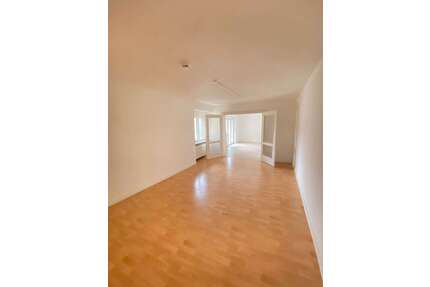 Wohnung zum Mieten in Saarbrücken 800,00 € 100 m²