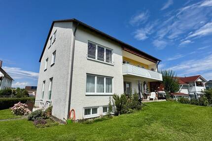 Individuelle 3-Zimmer-DG-Wohnung mit Bergblick und Stellplatz - Friedrichshafen