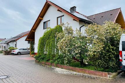 Großzügiges Einfamilienhaus in ruhiger Sackgasse zu vermieten - Graben-Neudorf