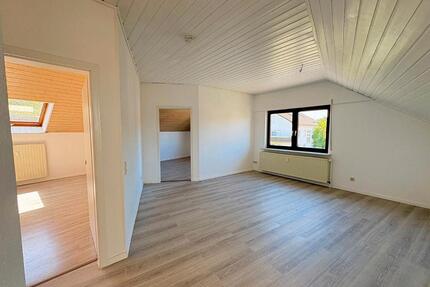 freundliche 4 Zimmer Wohnung, mit Balkon, - Wächtersbach