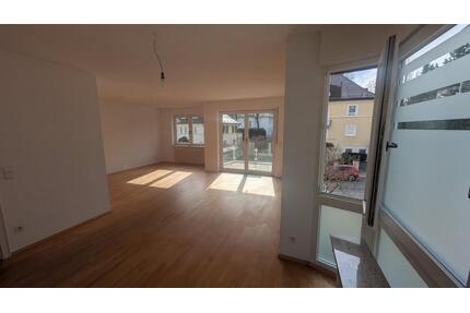 Großzüge 3-Zimmerwohnung in exklusiver Halbhöhenlage, zentrumsnah - Stuttgart Bopser