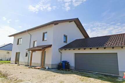 Haus zum Kaufen in Bad Füssing Würding 649.000,00 € 230 m² - Bad Füssing / Würding