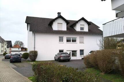 Lichtdurchflutetes Erdgeschosswohnen mit Südwestbalkon und Stadtnähe in Holzminden