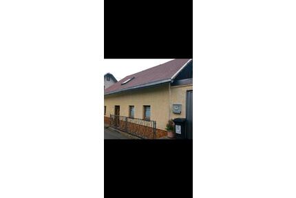 6 Zimmer Haus zu verkaufen - 79.000,00&nbsp;EUR Kaufpreis, ca.&nbsp; 140,00&nbsp;m&sup2; in Steinach (PLZ: 96523)