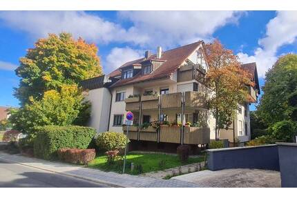 EIGENBEZUG - Hochwertig ausgestattete 3,5 Zimmer Wohnung mit Balkon in NÜRNBERG-Laufamholz