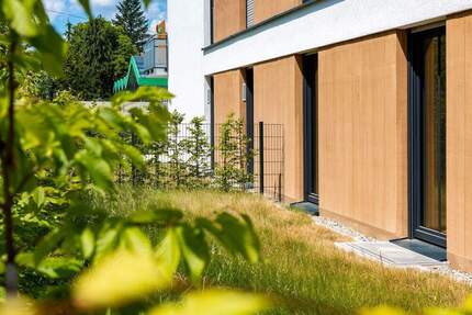Ein Garten, abgeschirmt vom Alltag und ca. 100 qm Wohlfühlfläche - Nürnberg Großreuth h d Veste