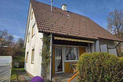 ZUM SANIEREN = EFH mit EINZELGARAGE = IDEAL FÜR SCHAFFER AM BAU - AUSBAUPOTENTIAL im DACHGESCHOSS - Wangen im Allgäu