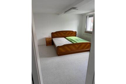 Wohnung 3 Zimmer - 1.100,00&nbsp;EUR Kaltmiete, ca.&nbsp; 80,00&nbsp;m&sup2; in Aichtal (PLZ: 72631)