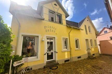 Haus zum Kaufen in Westhofen 299.000,00 € 157 m²