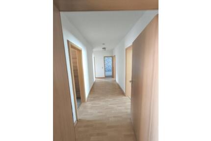 4 Zimmer Wohnung - 750,00&nbsp;EUR Kaltmiete, ca.&nbsp; 90,00&nbsp;m&sup2; in Stolzenau (PLZ: 31592)