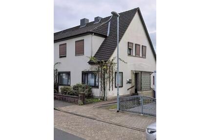 Doppelhaushälfte 6 Zimmer - 1.450,00&nbsp;EUR Kaltmiete, ca.&nbsp; 160,00&nbsp;m&sup2; in Verden (Aller) (PLZ: 27283)