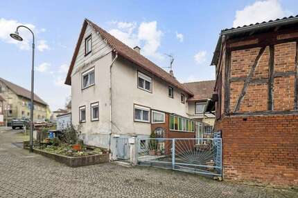Haus zum Kaufen in Laubach 89.000,00 € 130 m²
