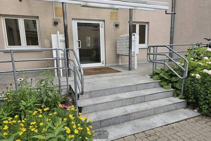 Zentrale, lichtdurchflutete Wohnung im Betreuten Wohnen (seniorengerecht) - Eppelheim