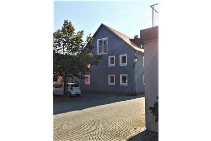 Sehr schöne 2 Zi. Dachgeschoßwohnung im Herzen von Wassertrüdinge - Wassertrüdingen